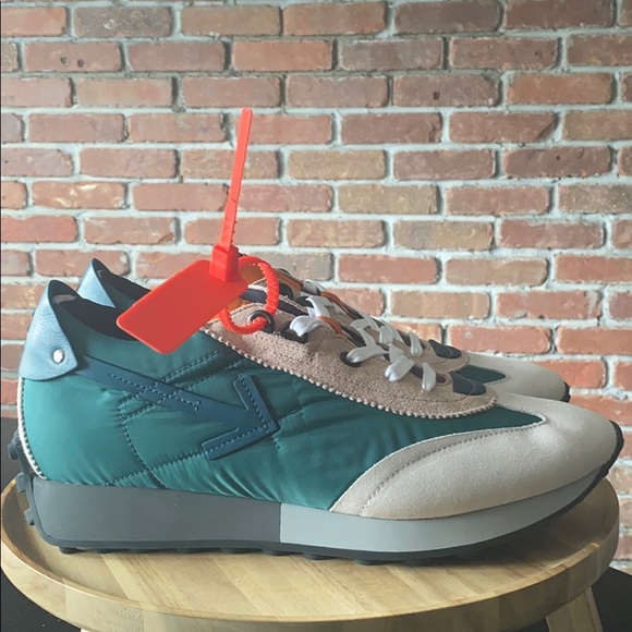 Off White Vintage Arrow Runner - Picture 4 of 8